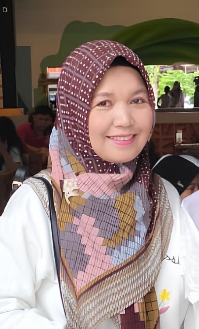 Ibu Halijah - Pemilik Toko